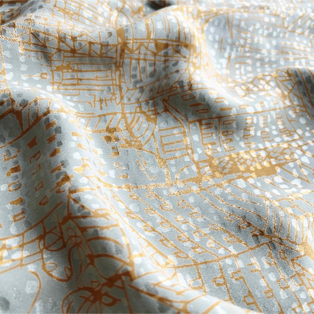 HERMES - 未使用 HERMES エルメス シルク 刺繍加工 マテリアル HERMES - 未使用 HERMES エルメス シルク 刺繍加工 マテリアル
