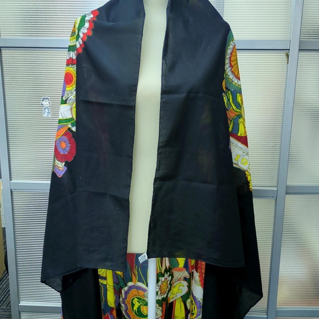 GUCCI - GUCCI グッチ 大判スカーフ 132cm x 155cm 100%コットン GUCCI - GUCCI グッチ 大判スカーフ 132cm x 155cm 100%コットン