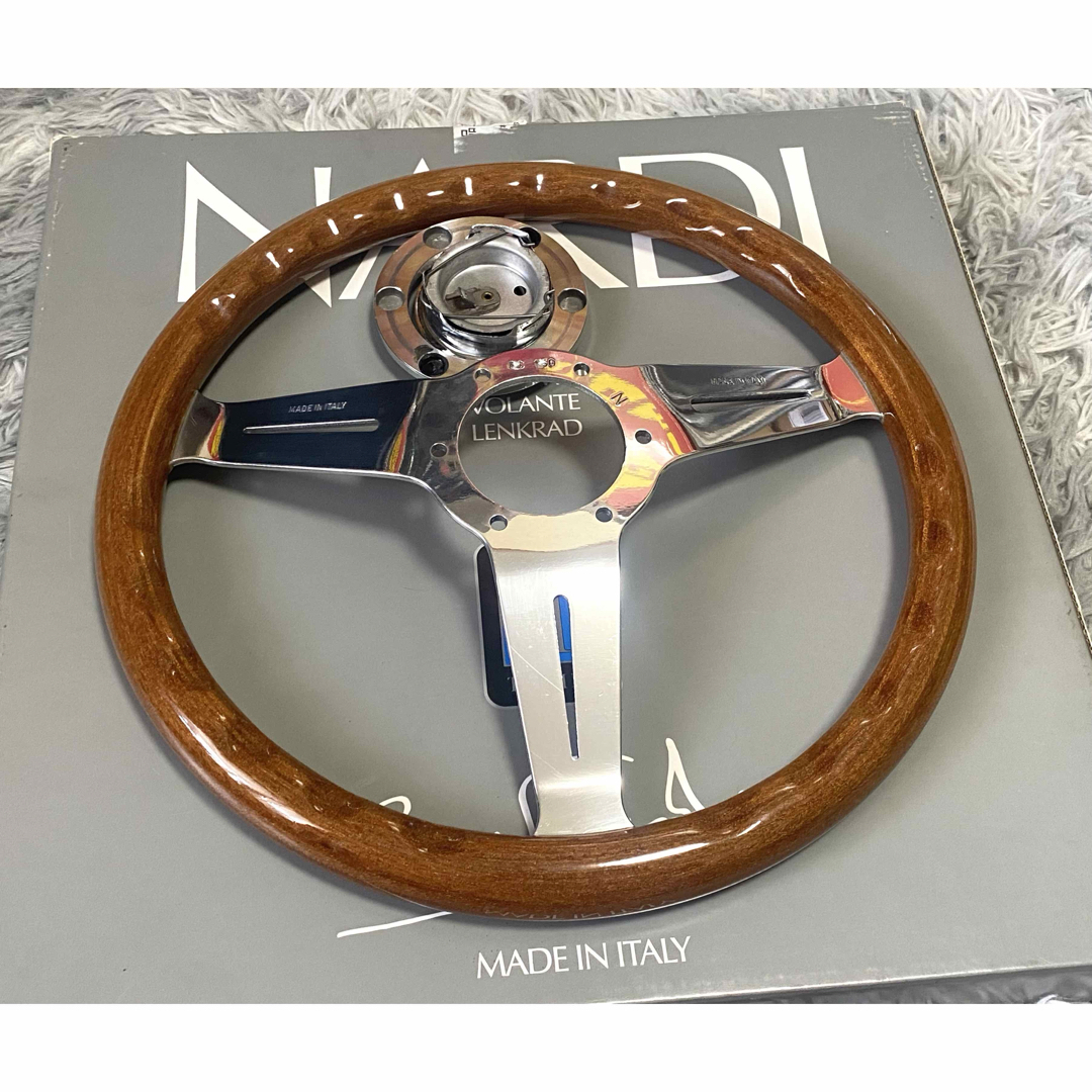 ナルディ - 美品【NARDI Classic】32.5Φ ウッドステアリング ナルディ - 美品【NARDI Classic】32.5Φ ウッドステアリング
