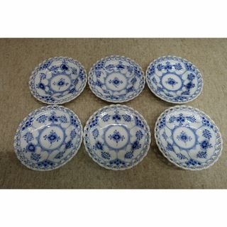 大明成化年製 煎茶碗 江戸期 古染付 古伊万里 花蝶紋 2組 美品 大明成化年製 煎茶碗 江戸期 古染付 古伊万里 花蝶紋 2組 美品