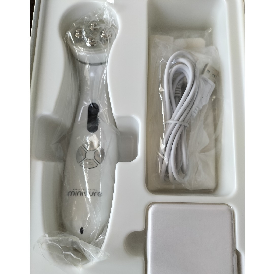 ミニキュア 美顔器の通販 by フフフ's shop|ラクマ ミニキュア 美顔器の通販 by フフフ's shop|ラクマ