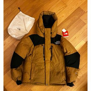 キムタク着SUPREME THE NORTH FACE コラボダウンジャケットの キムタク着SUPREME THE NORTH FACE コラボダウンジャケットの