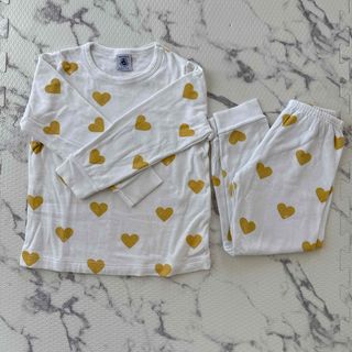 PETIT BATEAU - プチバトー ハート柄 パジャマの通販 by ohana PETIT BATEAU - プチバトー ハート柄 パジャマの通販 by ohana
