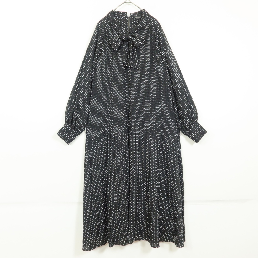 INGEBORG - 【美品】インゲボルグ☆半月型ドット柄のプリーツ INGEBORG - 【美品】インゲボルグ☆半月型ドット柄のプリーツ