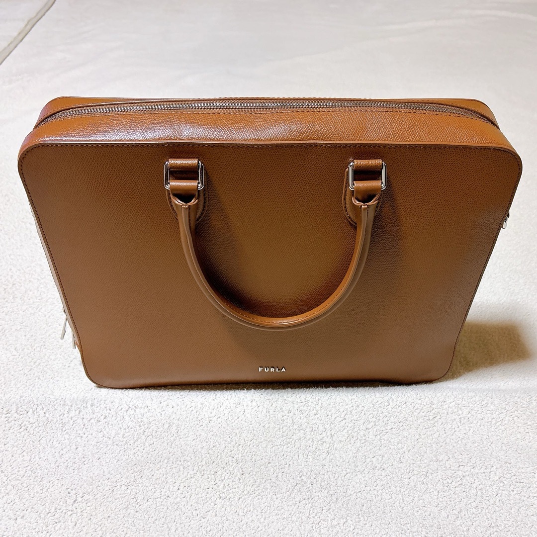 FURLA - フルラ ビジネスバッグ ベージュ 美品の通販 by pen's FURLA - フルラ ビジネスバッグ ベージュ 美品の通販 by pen's