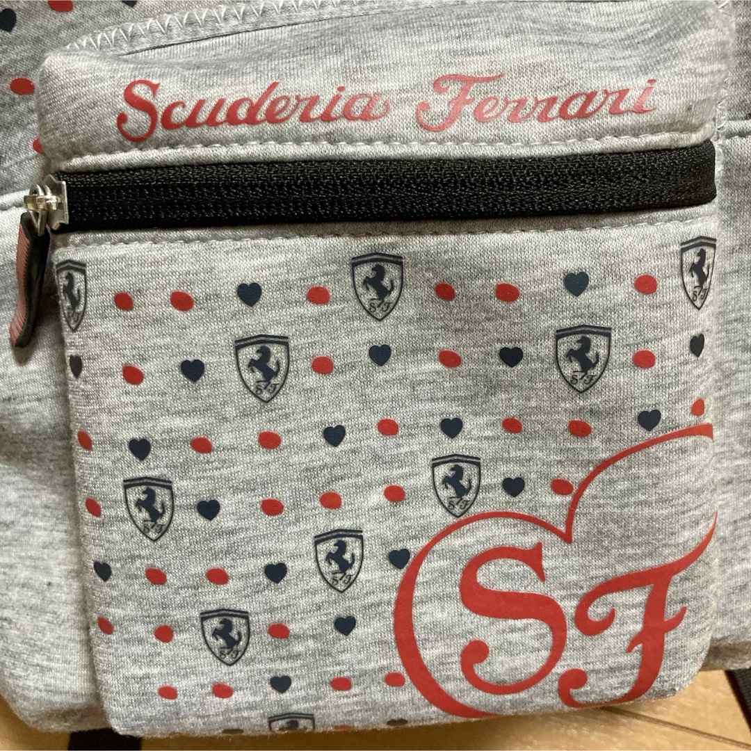 Ferrari - Scuderia Ferrari フェラーリ 子供用 リュック グレー Ferrari - Scuderia Ferrari フェラーリ 子供用 リュック グレー