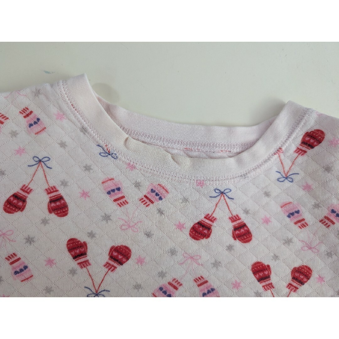 UNIQLO(ユニクロ)のユニクロ キルトパジャマ 長袖 女の子　3枚セット キッズ/ベビー/マタニティのキッズ服女の子用(90cm~)(パジャマ)の商品写真