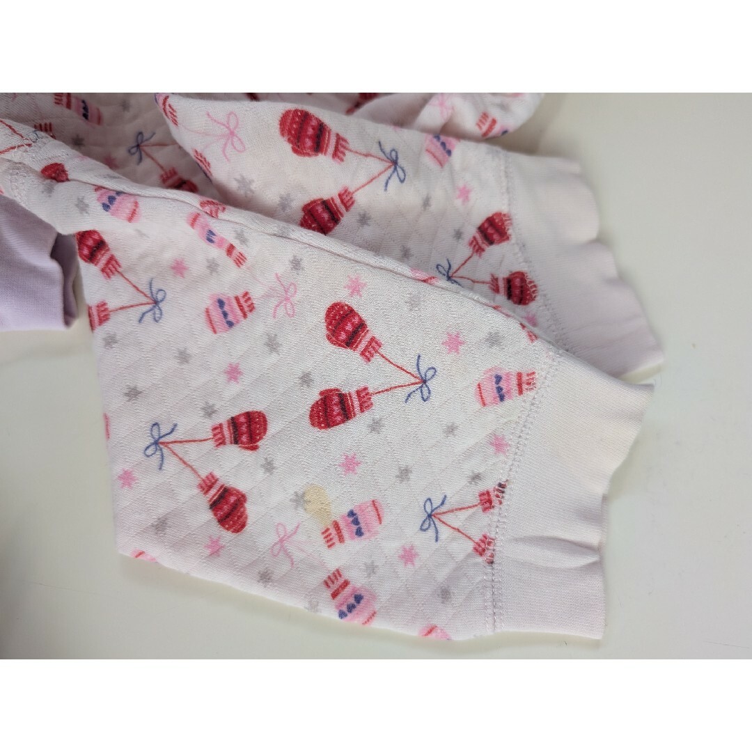 UNIQLO(ユニクロ)のユニクロ キルトパジャマ 長袖 女の子　3枚セット キッズ/ベビー/マタニティのキッズ服女の子用(90cm~)(パジャマ)の商品写真