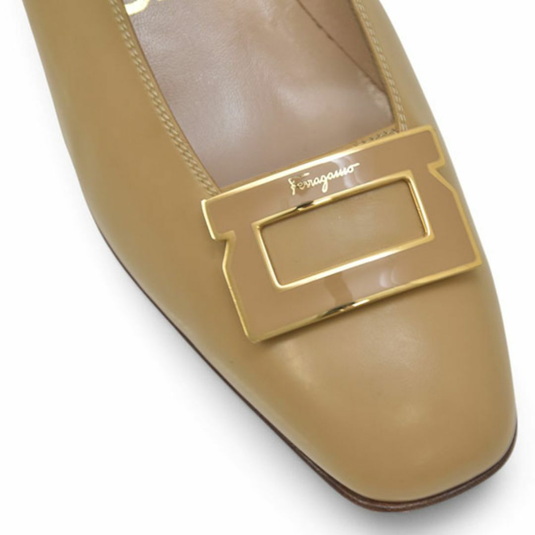 Salvatore Ferragamo - 新品♪フェラガモ ロゴバックル パンプス Salvatore Ferragamo - 新品♪フェラガモ ロゴバックル パンプス
