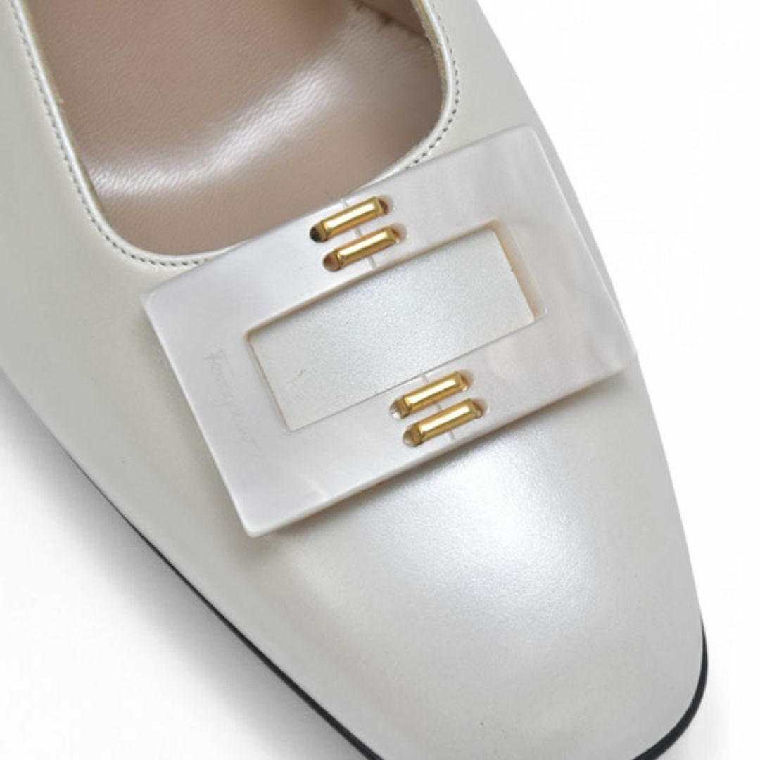 Salvatore Ferragamo - 新品♪フェラガモ ロゴバックル パンプス Salvatore Ferragamo - 新品♪フェラガモ ロゴバックル パンプス