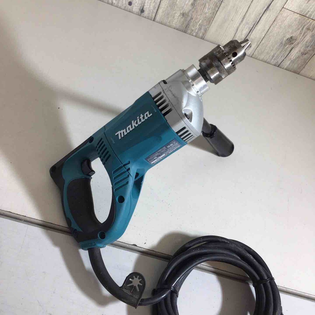 ☆マキタ(makita) 電気ドリル 6305【戸田店】の通販 by アクト ☆マキタ(makita) 電気ドリル 6305【戸田店】の通販 by アクト