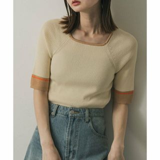 センスオブプレイスバイアーバンリサーチ(SENSE OF PLACE by URBAN RESEARCH)の【IVORY】スクエアネックバイカラーコンパクトセーター(ニット/セーター)