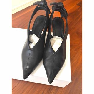 CELINE(ハイヒール/パンプス)のフリマアイテム一覧 CELINE(ハイヒール/パンプス)のフリマアイテム一覧