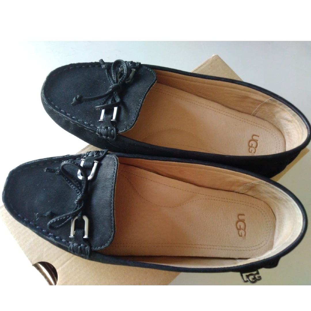 UGG - UGG/ローファー/ブラック/25.5㎝/中古品の通販 by UGG - UGG/ローファー/ブラック/25.5㎝/中古品の通販 by