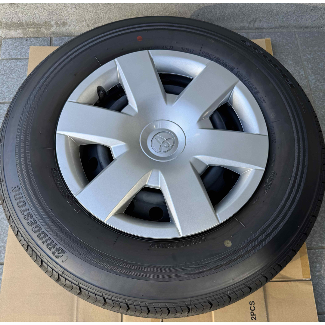 BRIDGESTONE - ハイエース取り外しタイヤ ほぼ新品 ホイール BRIDGESTONE - ハイエース取り外しタイヤ ほぼ新品 ホイール