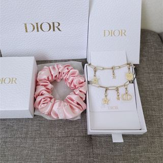Dior - ディオールの星チャーム ゴールド 大人気❗の通販 by Dior - ディオールの星チャーム ゴールド 大人気❗の通販 by