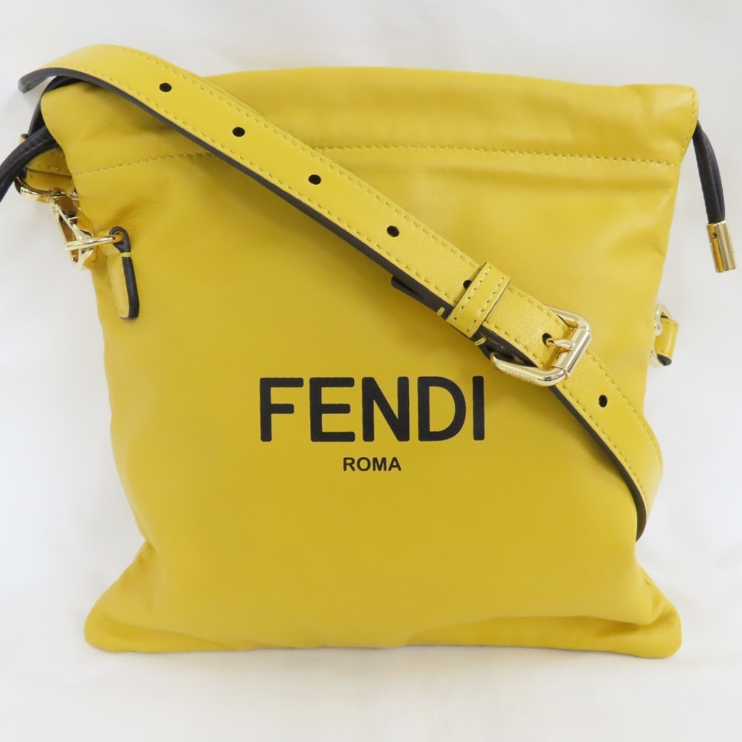 FENDI - フェンディ ショルダーバッグ ロゴ スリムクラッチ FENDI - フェンディ ショルダーバッグ ロゴ スリムクラッチ
