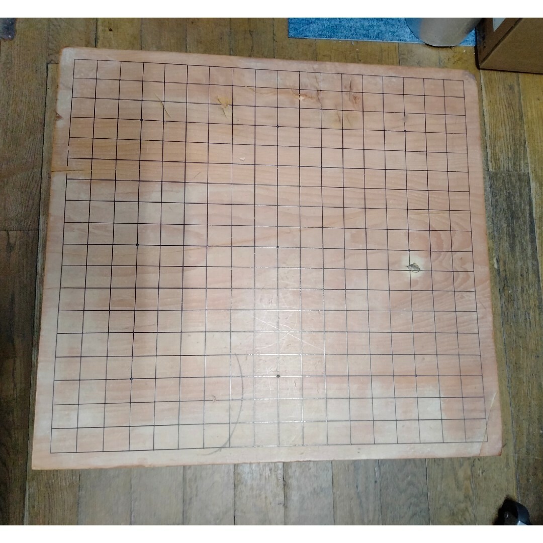 (中古品)脚付き囲碁セット(碁盤と碁石)