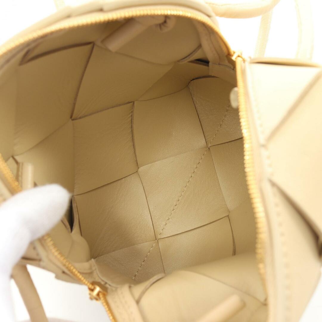 BOTTEGA VENETA - ボッテガヴェネタ ミニ カセット カメラバッグ BOTTEGA VENETA - ボッテガヴェネタ ミニ カセット カメラバッグ