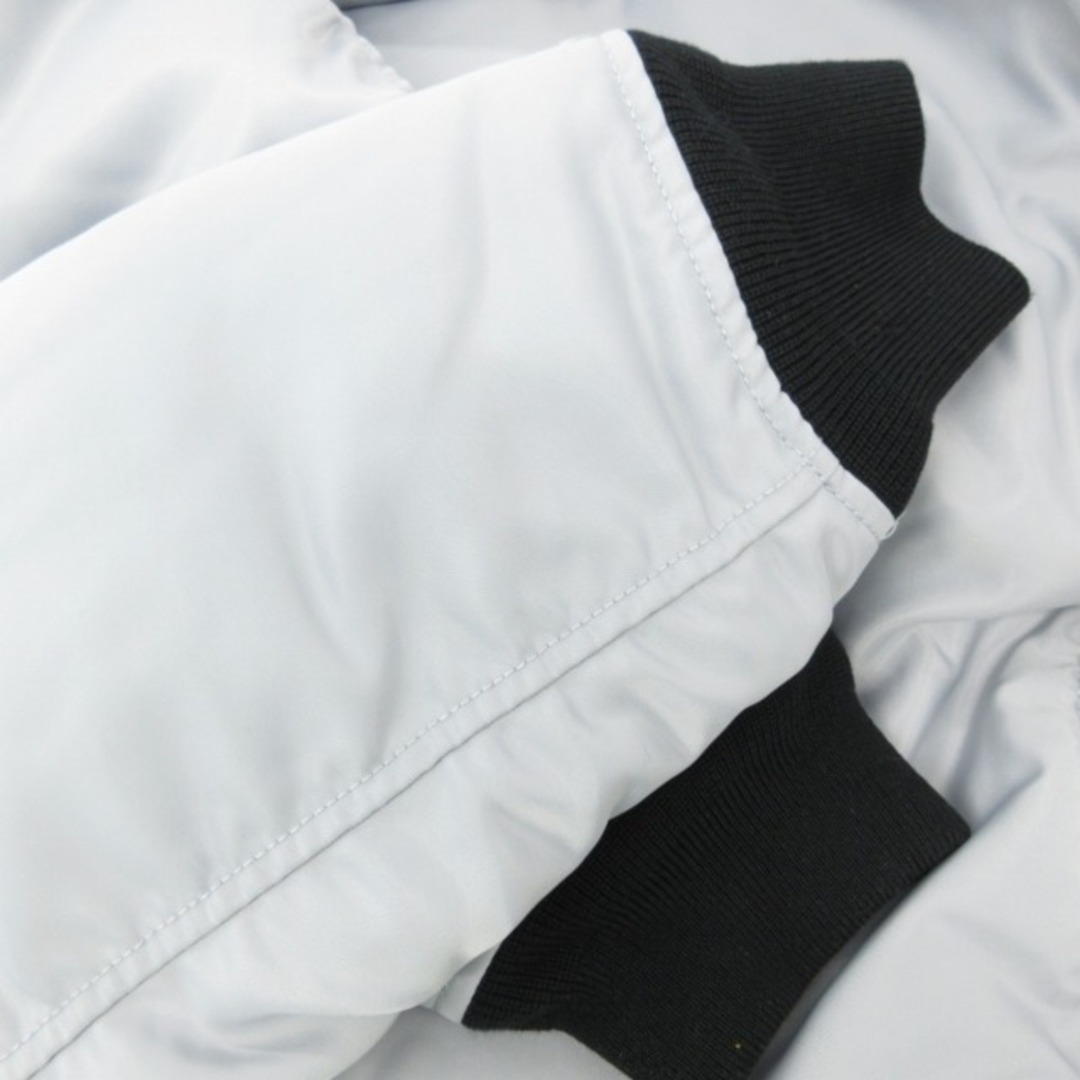 NIKE - ナイキ 美品 ボンバージャケット ブルゾン 中綿 ロゴ NIKE - ナイキ 美品 ボンバージャケット ブルゾン 中綿 ロゴ