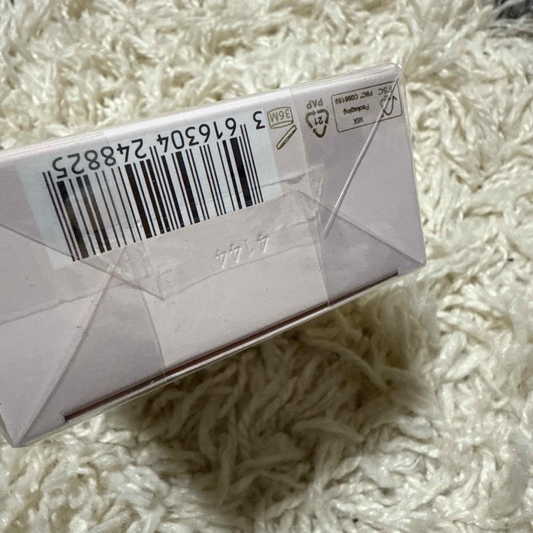 BURBERRY - 新品未開封 BURBERRY HER ペタルズ オードパルファム BURBERRY - 新品未開封 BURBERRY HER ペタルズ オードパルファム