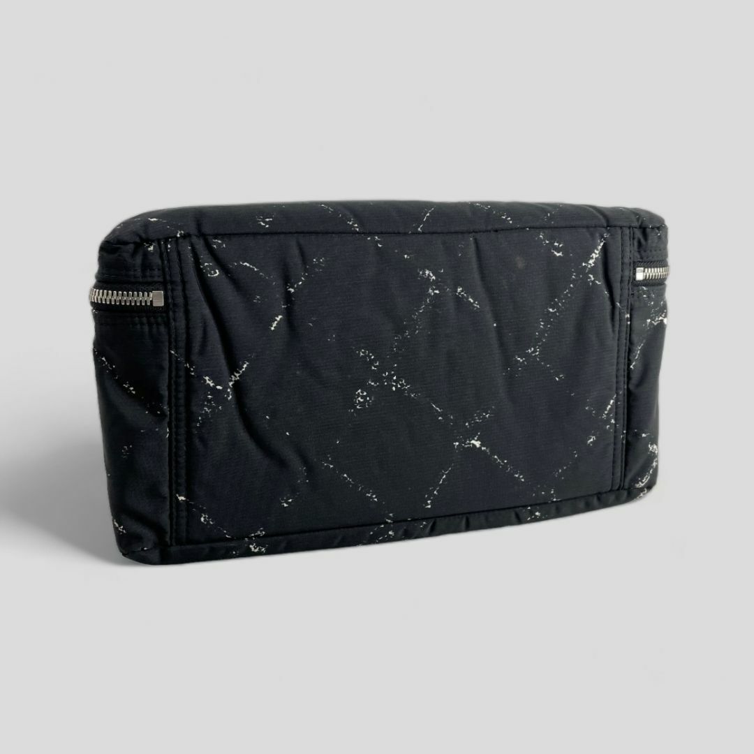 CHANEL - ○CHANEL シャネル○ 旧トラベルライン○ 3ジップ開閉 CHANEL - ○CHANEL シャネル○ 旧トラベルライン○ 3ジップ開閉