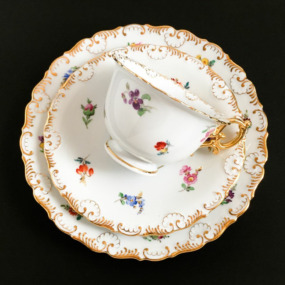 MEISSEN - 古マイセン 金彩 小花散らし文 シェルレリーフ縁取り MEISSEN - 古マイセン 金彩 小花散らし文 シェルレリーフ縁取り