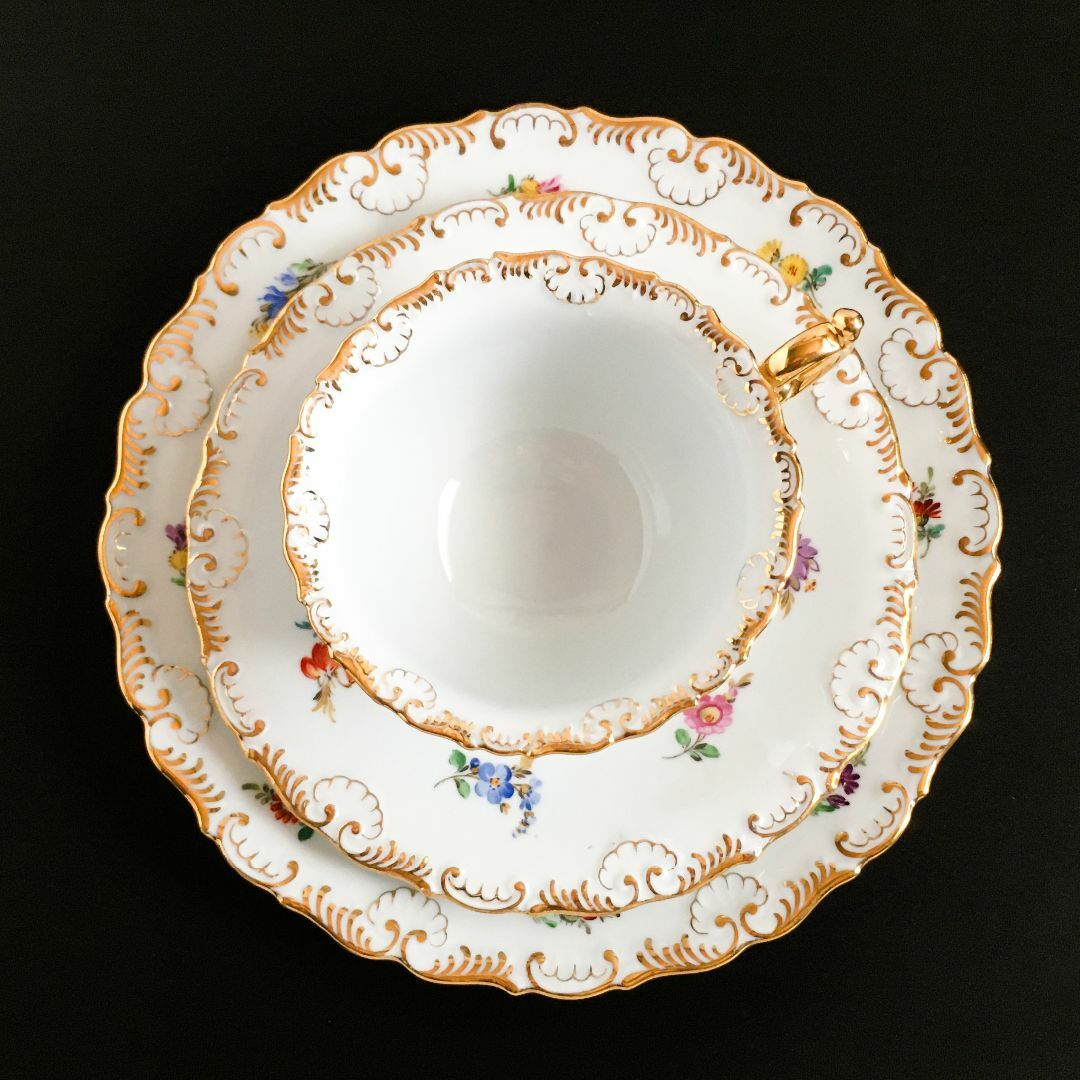 MEISSEN - 古マイセン 金彩 小花散らし文 シェルレリーフ縁取り MEISSEN - 古マイセン 金彩 小花散らし文 シェルレリーフ縁取り