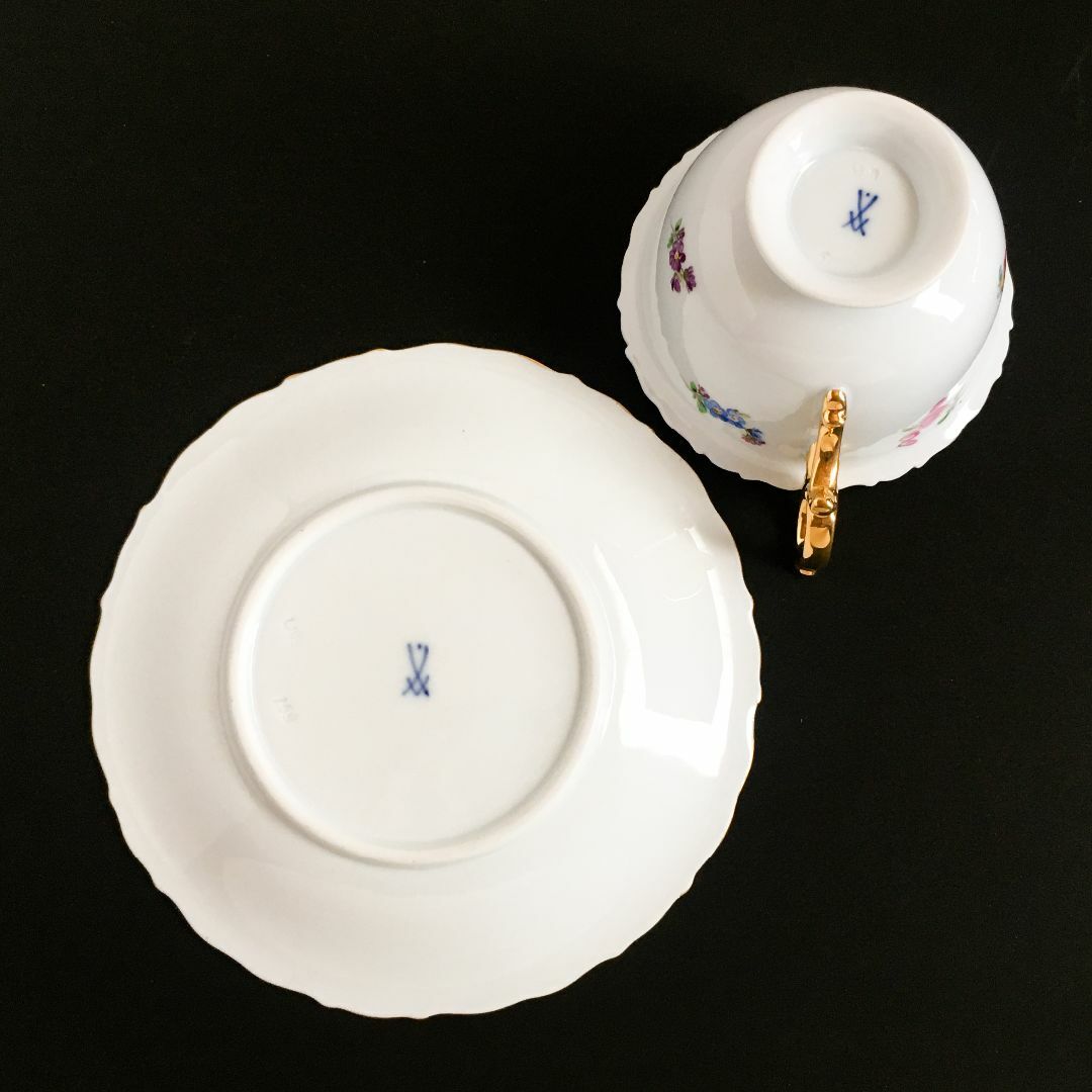 MEISSEN - 古マイセン 金彩 小花散らし文 シェルレリーフ縁取り MEISSEN - 古マイセン 金彩 小花散らし文 シェルレリーフ縁取り