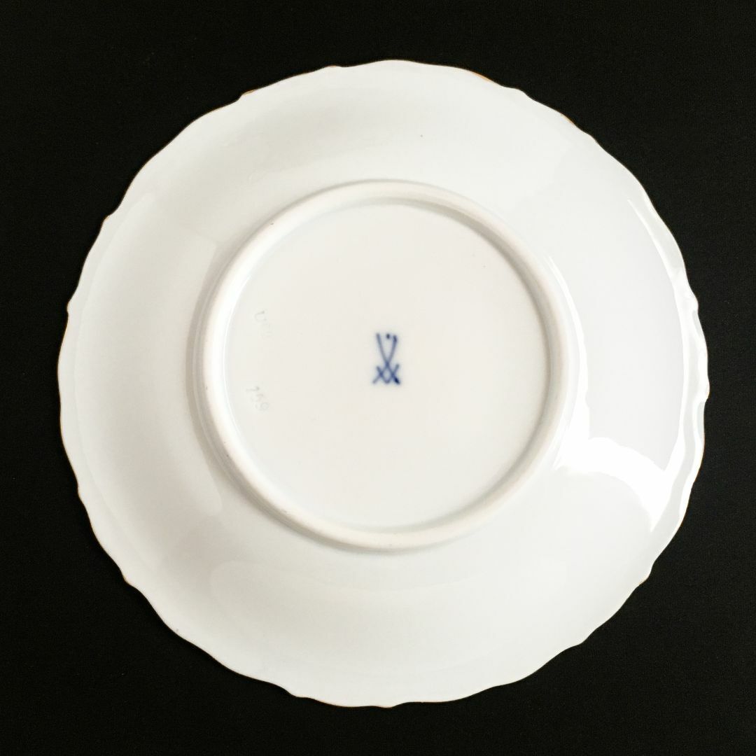 MEISSEN - 古マイセン 金彩 小花散らし文 シェルレリーフ縁取り MEISSEN - 古マイセン 金彩 小花散らし文 シェルレリーフ縁取り