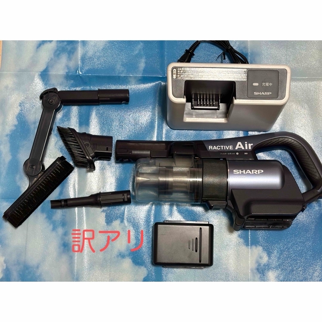 SHARP - コードレスクリーナー 訳アリの通販 by シロ's shop SHARP - コードレスクリーナー 訳アリの通販 by シロ's shop