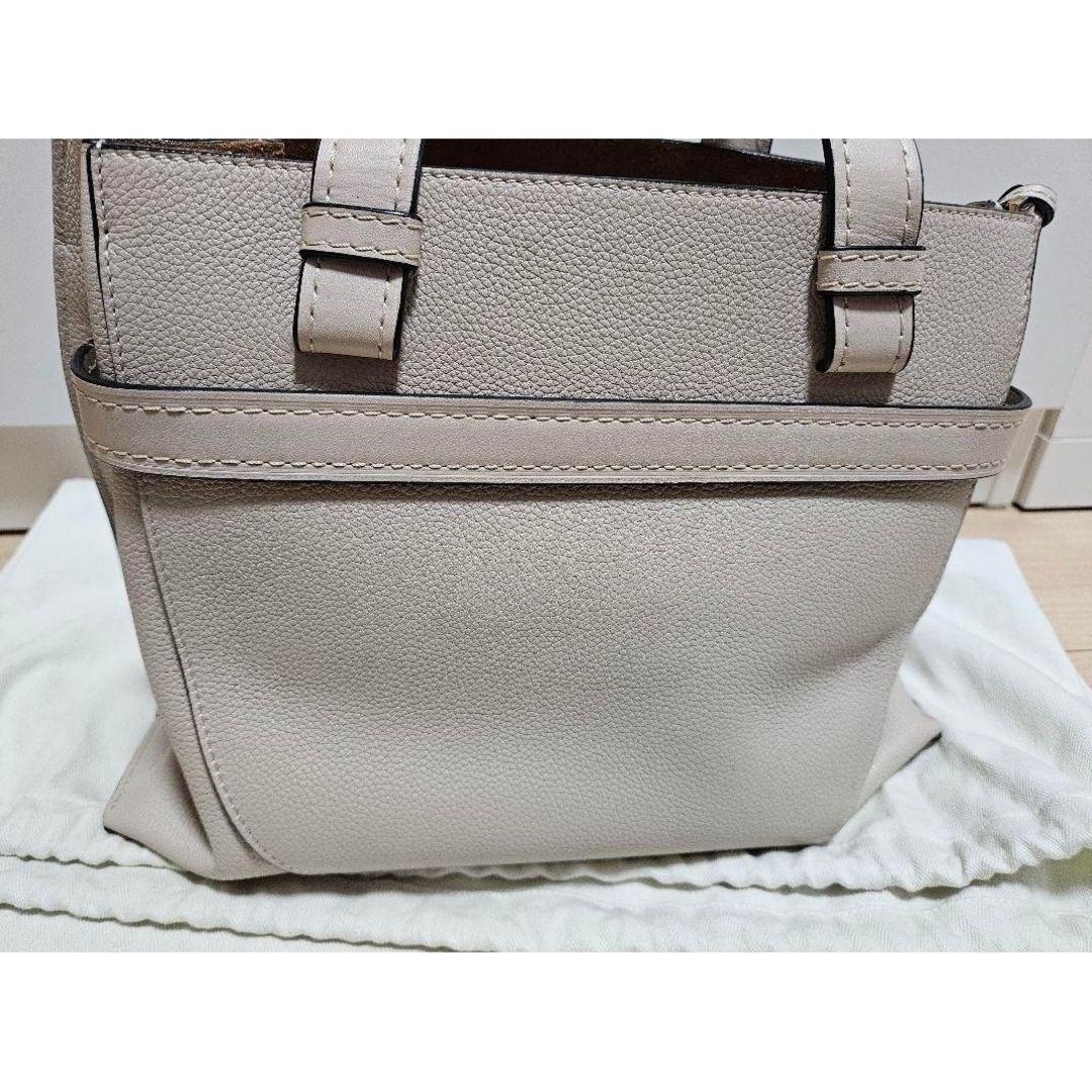 LOEWE - ロエベ ゲートトップハンドルバッグ 2WAY カフスキン LOEWE - ロエベ ゲートトップハンドルバッグ 2WAY カフスキン