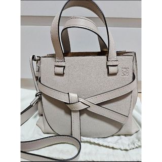 LOEWE - 極 美品 LOEWE ロエベ アマソナ 28 アナグラム ロゴ LOEWE - 極 美品 LOEWE ロエベ アマソナ 28 アナグラム ロゴ
