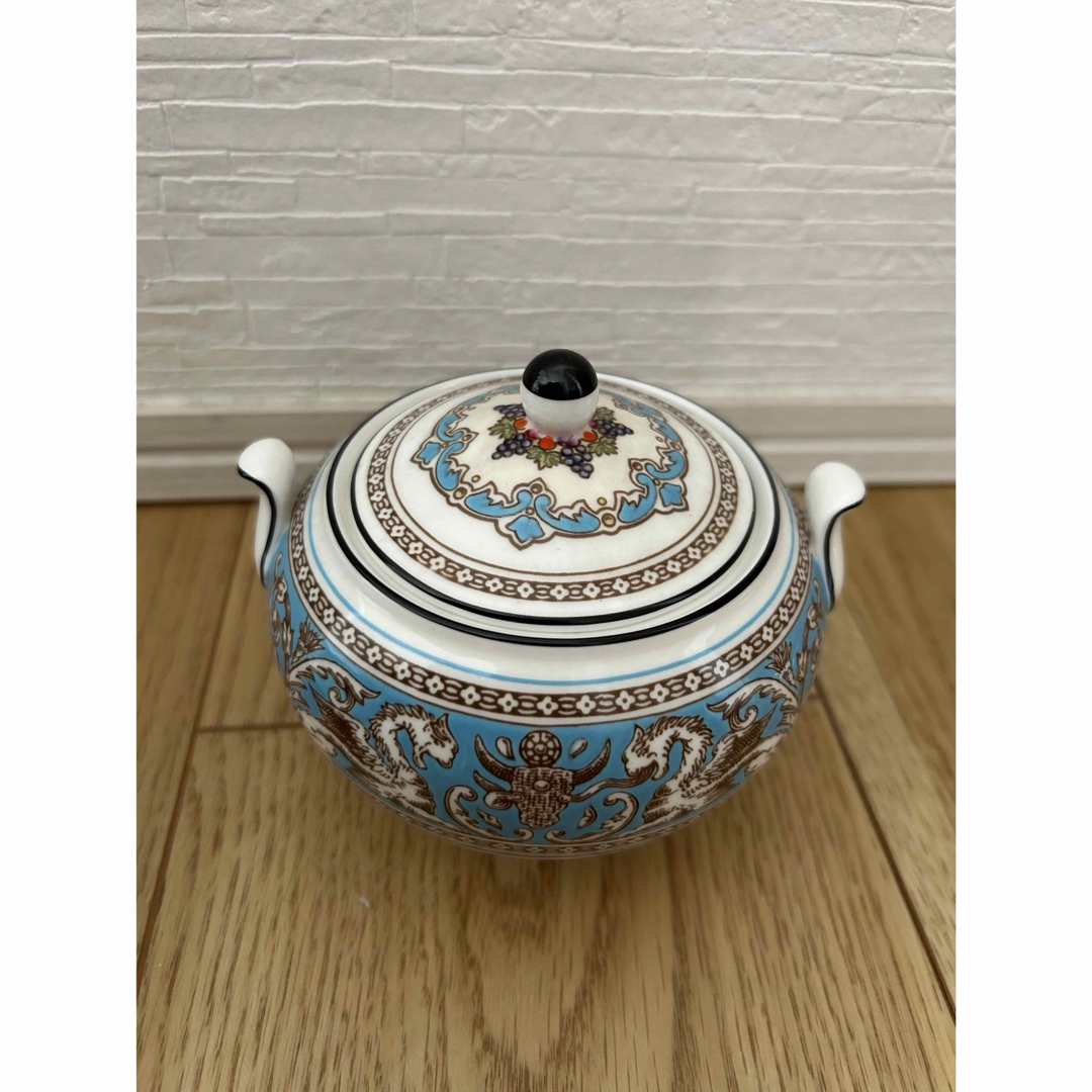 WEDGWOOD - ウエッジウッド フロレンティーン カップ&ソーサー WEDGWOOD - ウエッジウッド フロレンティーン カップ&ソーサー