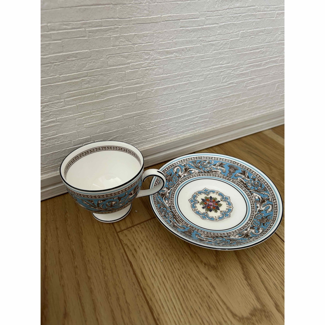 WEDGWOOD - ウエッジウッド フロレンティーン カップ&ソーサー WEDGWOOD - ウエッジウッド フロレンティーン カップ&ソーサー