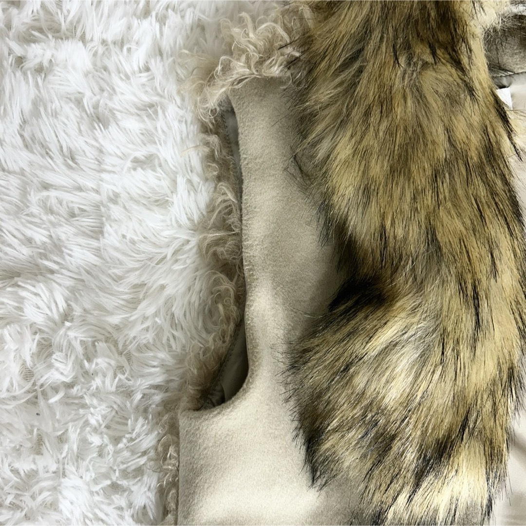 Ameri VINTAGE - 美品✨ アメリ AMERI ASYMMETRY FUR VEST Ameri VINTAGE - 美品✨ アメリ AMERI ASYMMETRY FUR VEST