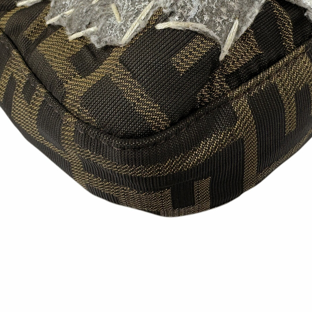 FENDI - フェンディ FENDI ショルダーバッグ ズッカ バゲット FENDI - フェンディ FENDI ショルダーバッグ ズッカ バゲット