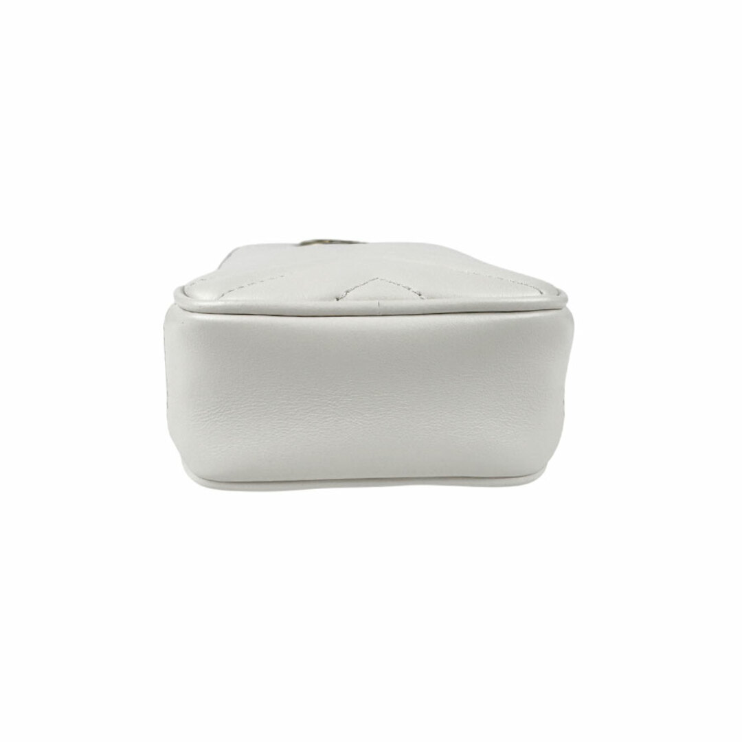 GUCCI - グッチ GUCCI ポーチ GGマーモント レザー ホワイト GUCCI - グッチ GUCCI ポーチ GGマーモント レザー ホワイト