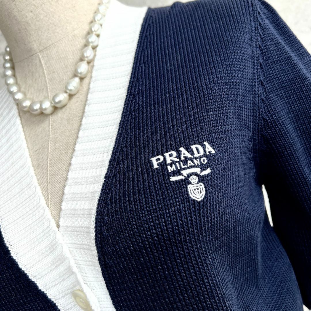 PRADA - 極美品☆PRADA☆現行品☆ロゴ刺繍☆クロップド PRADA - 極美品☆PRADA☆現行品☆ロゴ刺繍☆クロップド