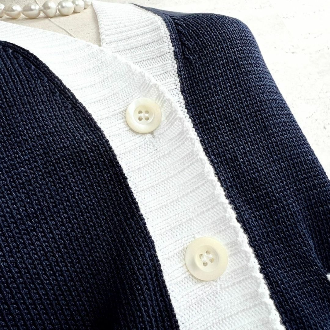 PRADA - 極美品☆PRADA☆現行品☆ロゴ刺繍☆クロップド PRADA - 極美品☆PRADA☆現行品☆ロゴ刺繍☆クロップド