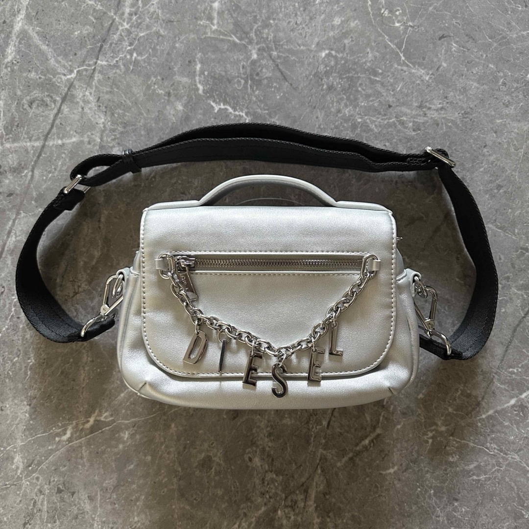 DIESEL - 【DIESEL】CHARM 2WAY SHOULDER BAG SILVERの通販 by DIESEL - 【DIESEL】CHARM 2WAY SHOULDER BAG SILVERの通販 by
