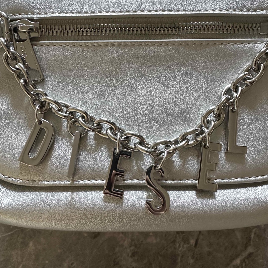 DIESEL - 【DIESEL】CHARM 2WAY SHOULDER BAG SILVERの通販 by DIESEL - 【DIESEL】CHARM 2WAY SHOULDER BAG SILVERの通販 by
