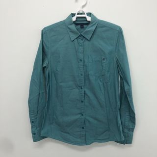 【TOMMY HILFIGER】トミーヒルフィガー　緑　Ｓ　長袖シャツ　無地　シンプル　カジュアル(シャツ/ブラウス(長袖/七分))