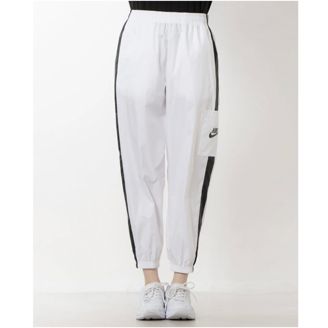 NIKE - 新品☆定価6820円☆NIKE☆トレーニングパンツ☆ホワイト NIKE - 新品☆定価6820円☆NIKE☆トレーニングパンツ☆ホワイト