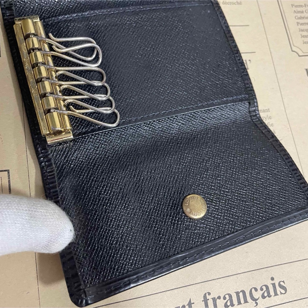 LOUIS VUITTON - ルイヴィトン エピ キーケース 6連 ブラック LOUIS VUITTON - ルイヴィトン エピ キーケース 6連 ブラック