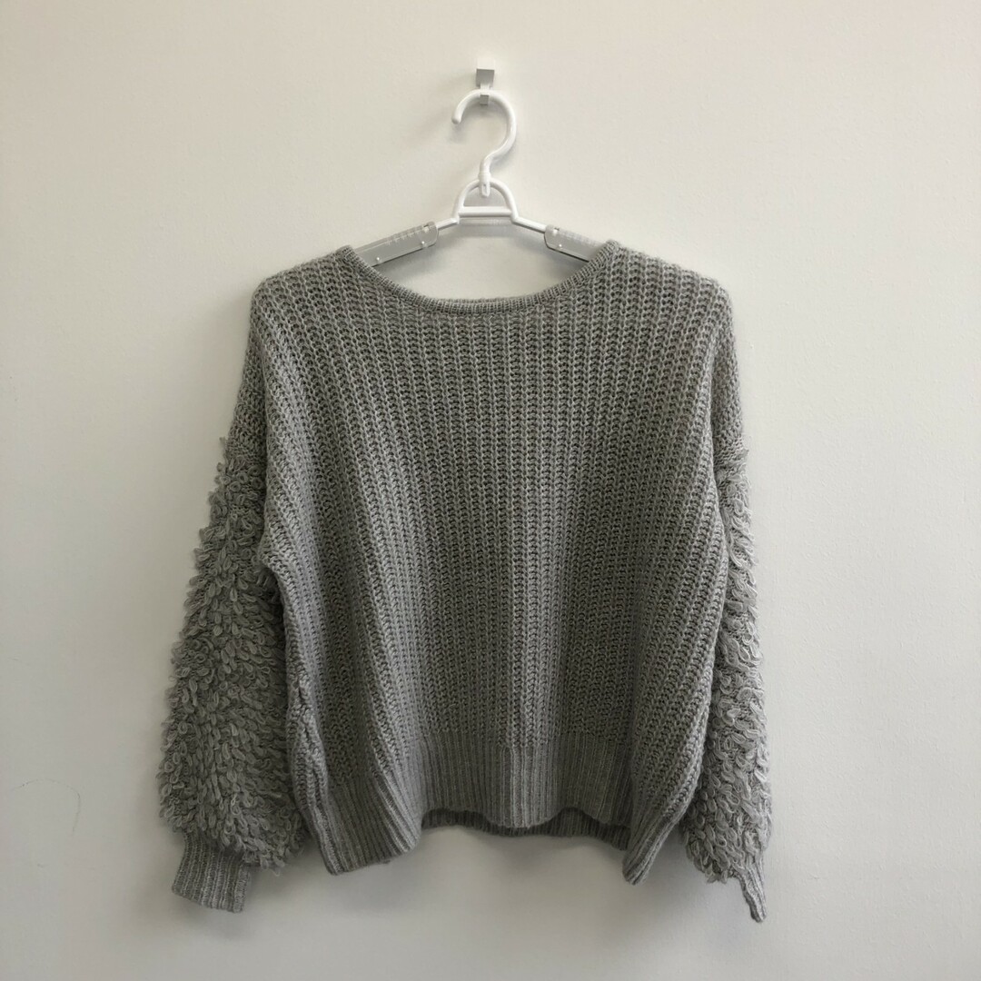 URBAN RESEARCH - 【URBAN RESEARCH DOORS】アーバンリサーチドアーズ セーター ニット フリンジ袖ニット サイズ1 グレー