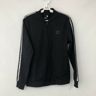 【UNDERARMOUR】アンダーアーマー　黒　ブラック　M　パーカー　ユニセックス　フードなし　(パーカー)