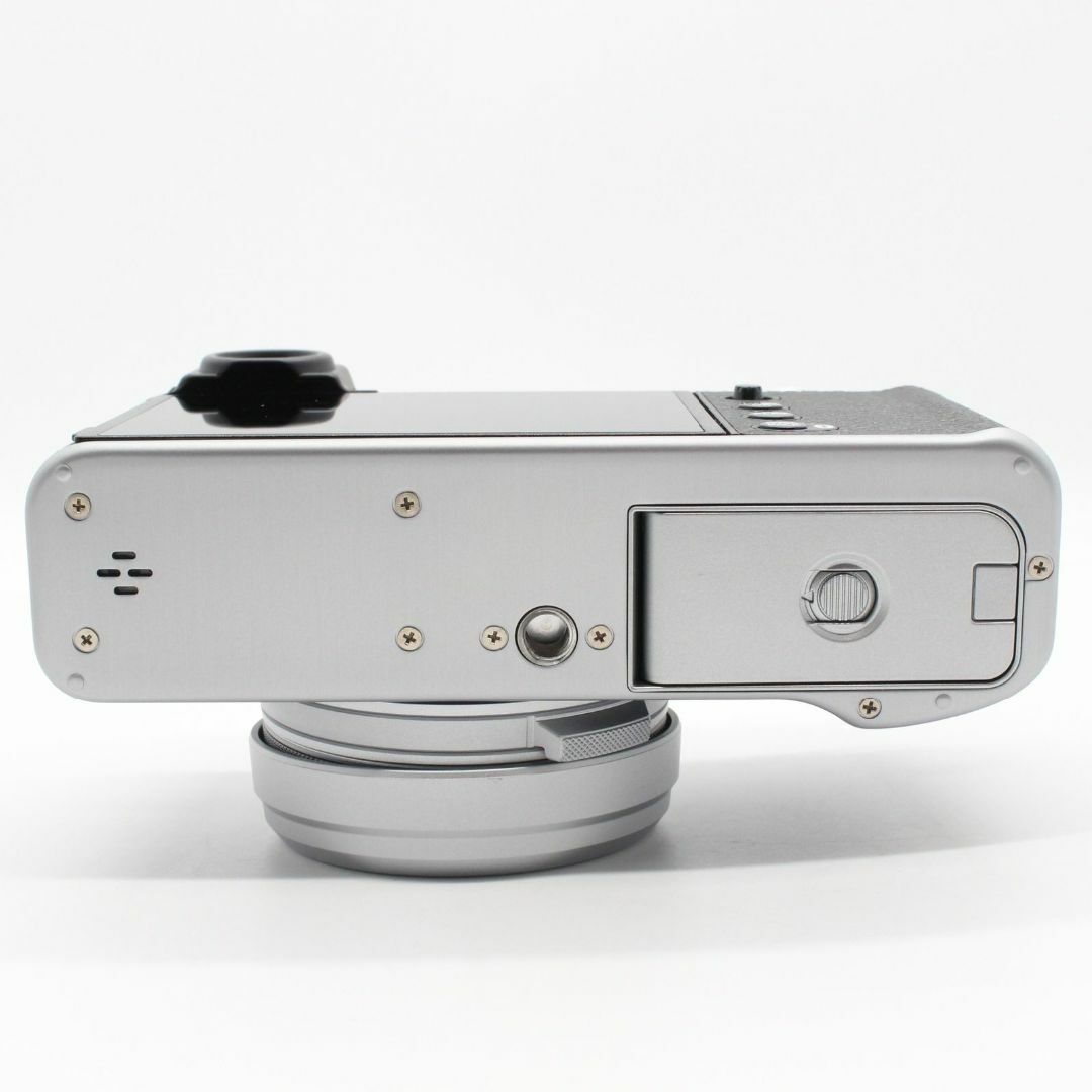☆ほぼ新品☆FUJIFILM X100VI シルバー ショット数 91回の通販 ☆ほぼ新品☆FUJIFILM X100VI シルバー ショット数 91回の通販