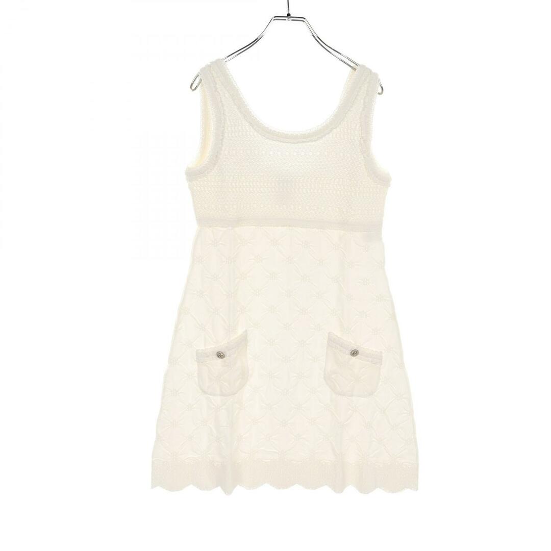 CHANEL - シャネル CHANEL ココマークボタン ワンピース 衣料品 CHANEL - シャネル CHANEL ココマークボタン ワンピース 衣料品