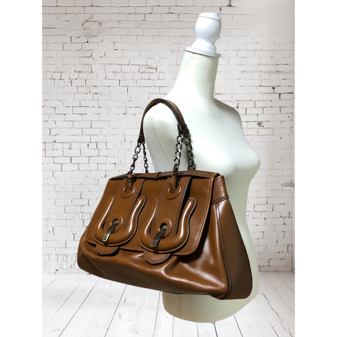 FENDI - フェンディ FENDI ハンドバッグ レザー チェーン FENDI - フェンディ FENDI ハンドバッグ レザー チェーン